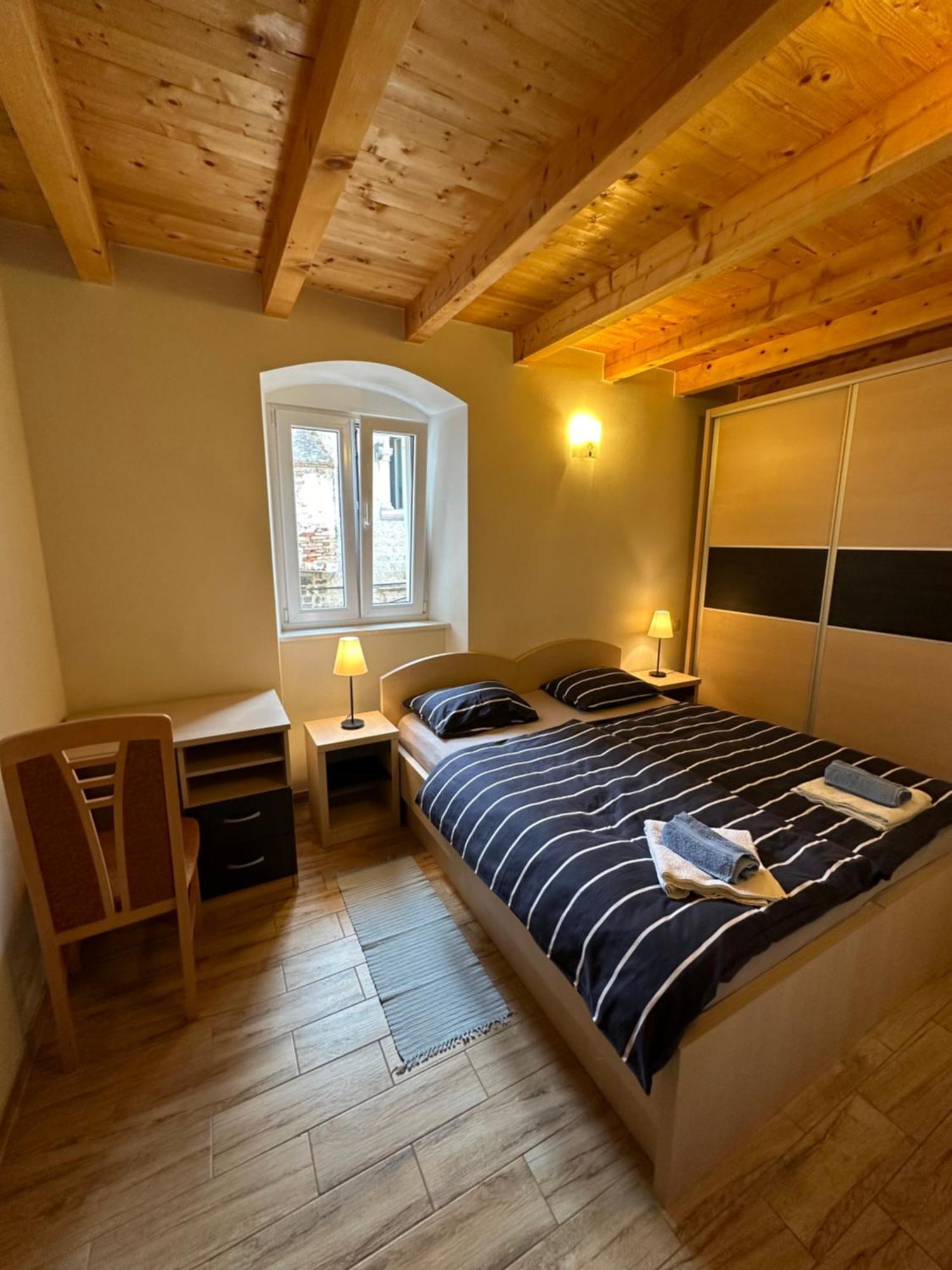 Old Town Apartments Trogir - Free Parking Exterior foto