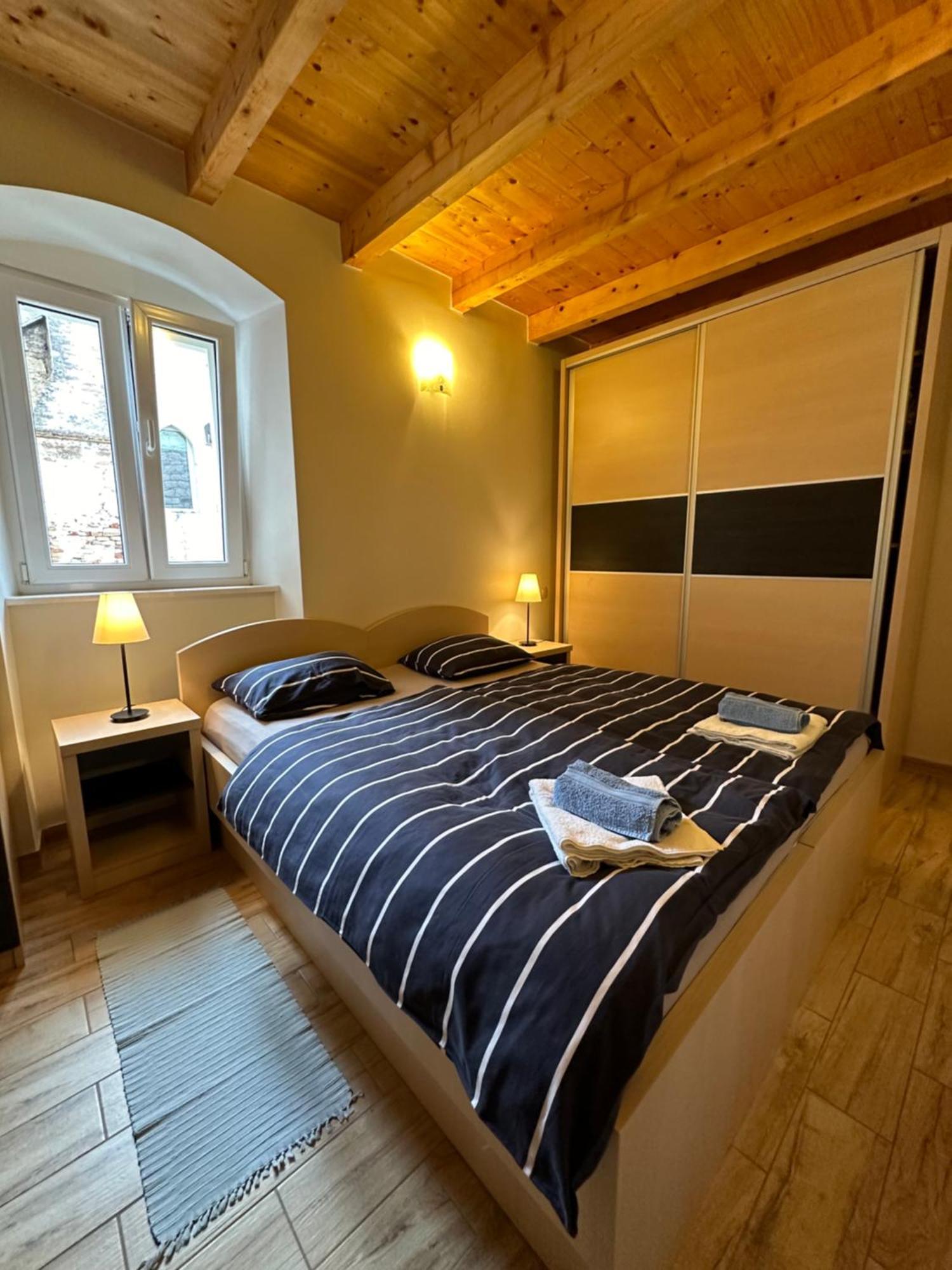 Old Town Apartments Trogir - Free Parking Exterior foto