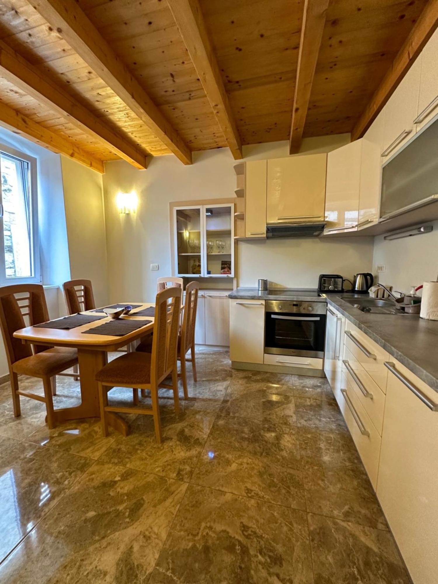 Old Town Apartments Trogir - Free Parking Exterior foto