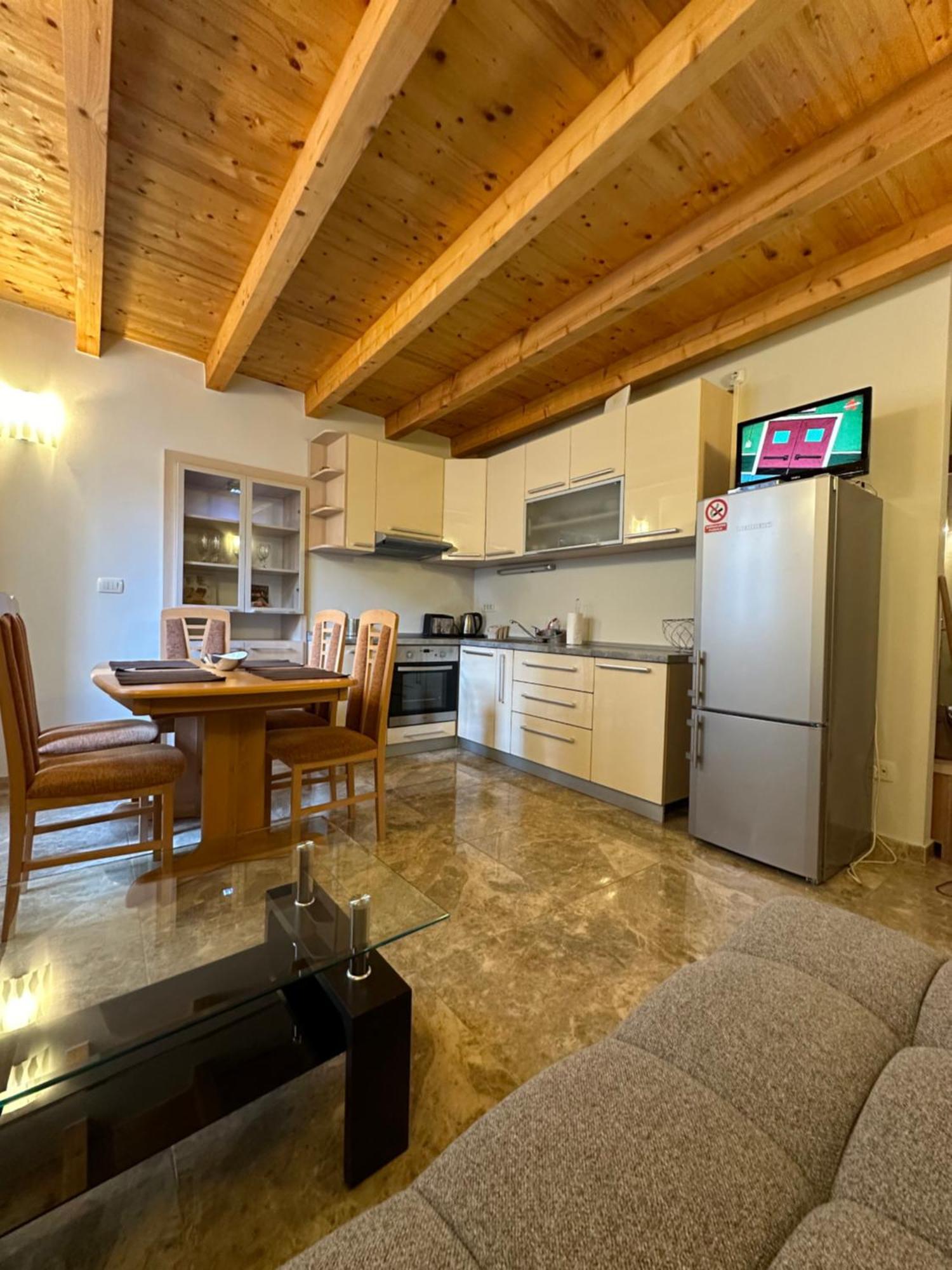 Old Town Apartments Trogir - Free Parking Exterior foto
